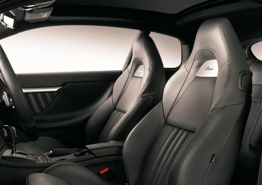 Интерьер Alfa Romeo Brera (939D) 2008 года  (фото 9 из 47)